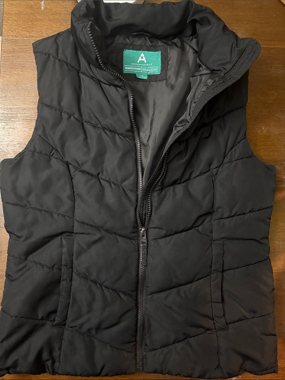 Aeropostale women’s  Black Quilted Puffer Vest with High Collar